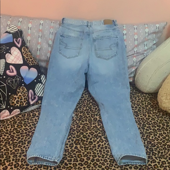 American Eagle Mom Jeans (size 2) - Picture 2 of 5